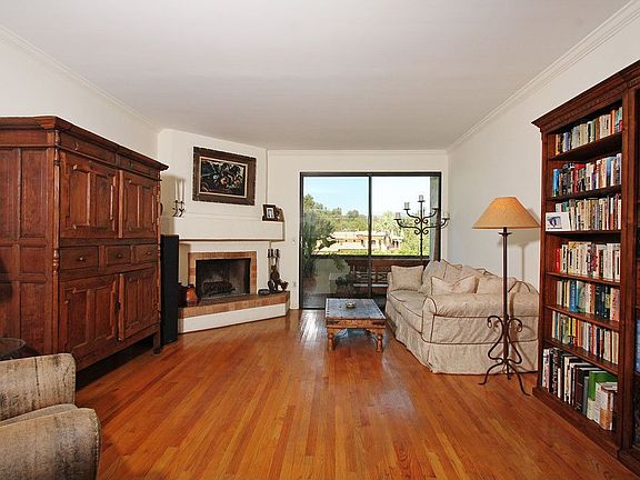 3rd image of 11755 Montana Ave APT 307