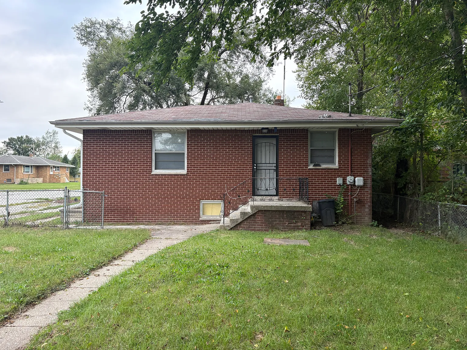 3 bed, 1.5 bath, 1224 sqft, $1,625 — Photo 3