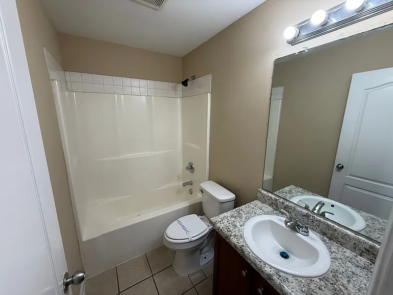 10-12 Chesney Dr — Photo 10