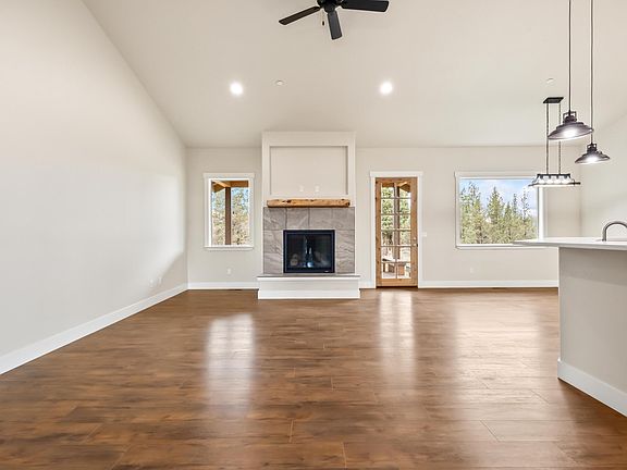 4th image of 1784 SE Texas Cir
