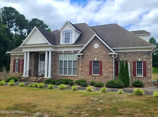 1015 Richardson St, Elizabethtown, NC 28337