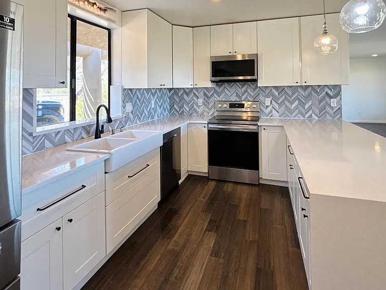 1750 W Pearce Rd — Photo 16