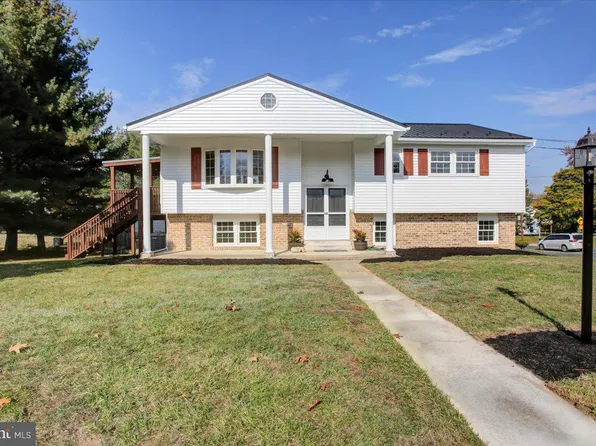 5 Cumberland Dr, Carlisle, PA 17013