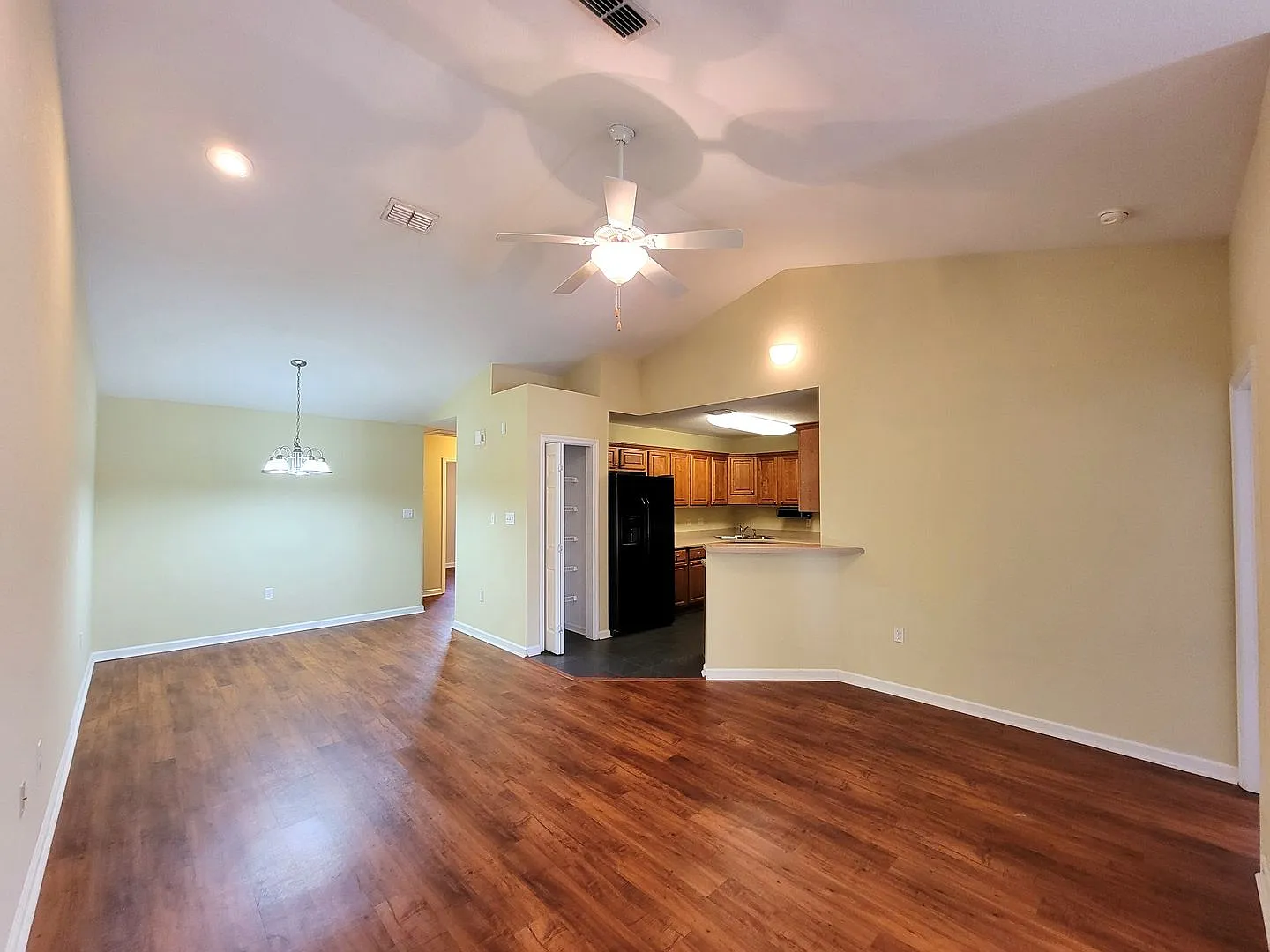 Lovely 3 bedroom town home off Apalachee Pkwy for rent September 1, 2026 $1695 — Photo 2