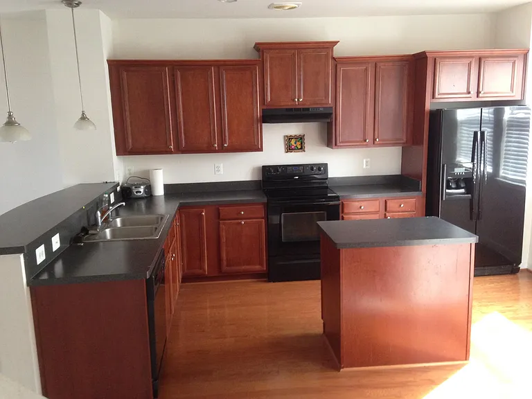 4819 Sapphire Dr — Photo 4