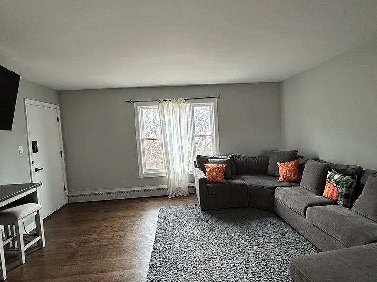 1557 Monroe Ave #2 — Photo 9