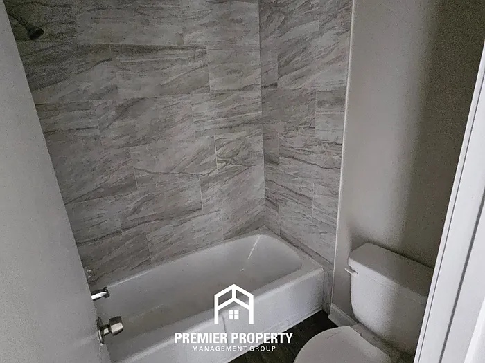 3999 Lacewood Dr — Photo 14