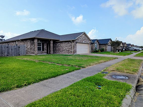 4th image of 325 Pacific Dr