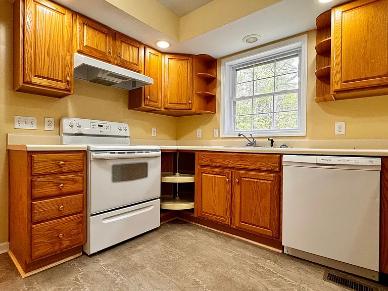 3126 Martin Kings Rd — Photo 9