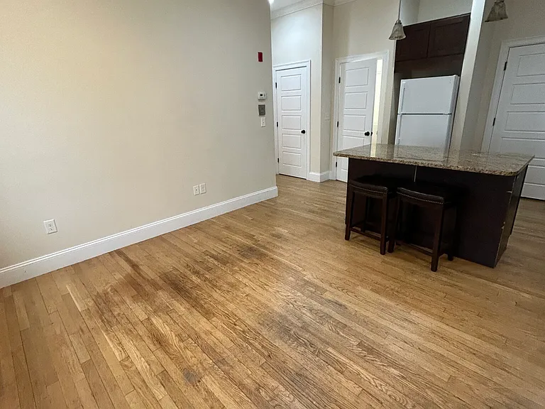 76 Grant St #3A — Photo 4