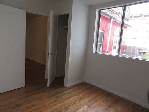 2nd image of 426 Lorimer St Ste 1
