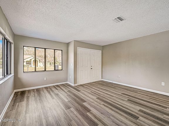 2nd image of 10 BLACKTHORN Court
