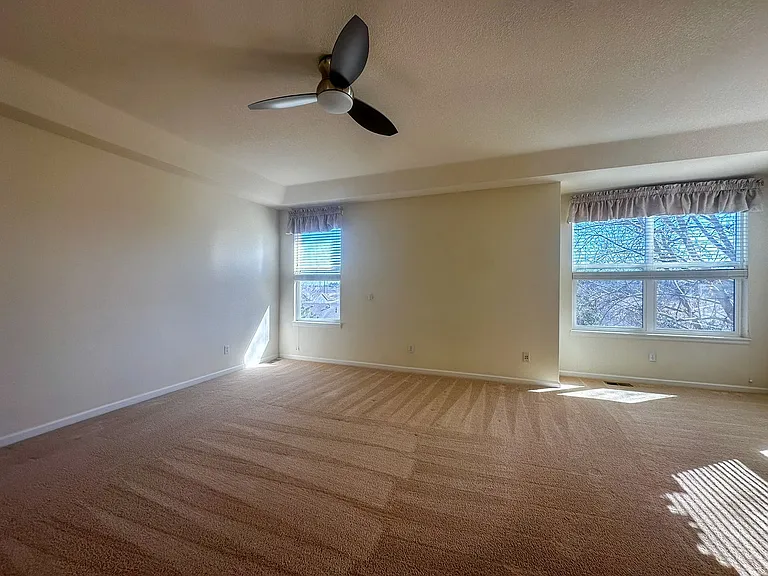 7856 Stonedale Dr — Photo 36