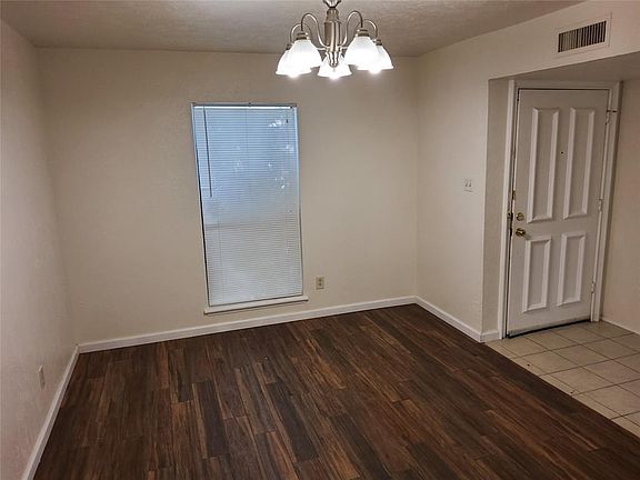 3rd image of 9418 Sophora Dr