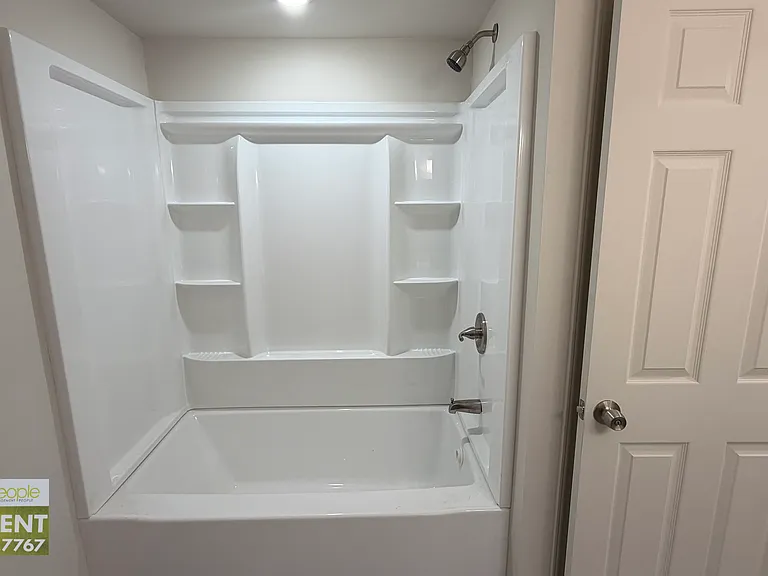 114 Couch St — Photo 15