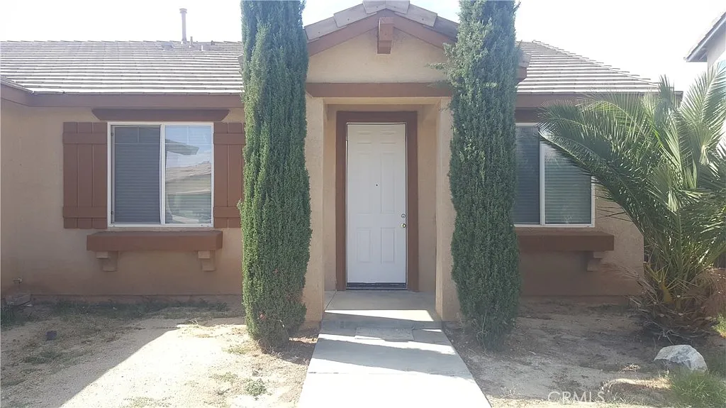 4 bed, 1850 sqft, $2,800 — Photo 2
