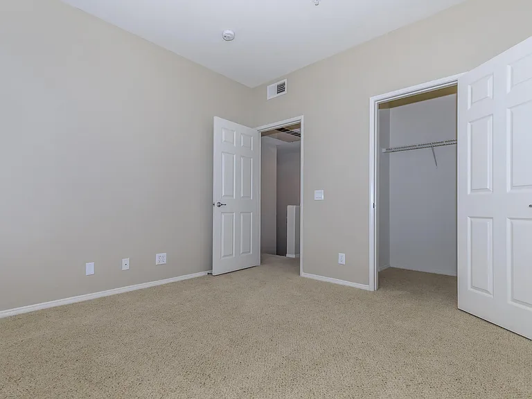 Laurel Glen Apartment Homes — Photo 64