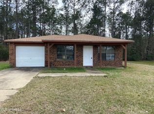 2101 Briargate Dr, Gautier, MS 39553