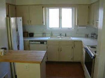 2nd image of 425 Upper Valley Rd