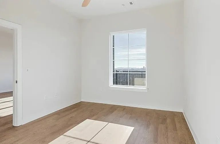 2900 Edwin Way #401 — Photo 9