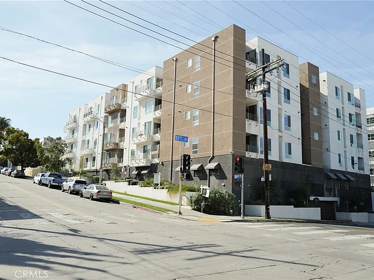 1101 S Harvard Blvd #506 — Photo 39