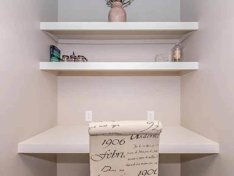 7725 Owen Ln #7725 — Photo 8