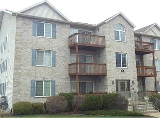3207 Holiday Ct, Bettendorf, IA 52722