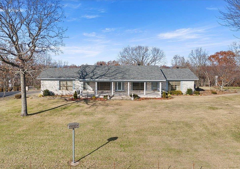 1st image of 611 Cagle Rock Cir