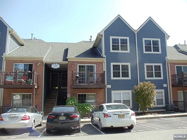 1st image of 395 Cambridge Dr