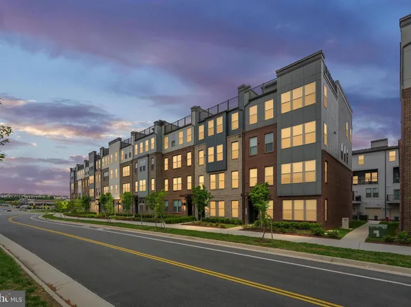 13534 Innovation Station Loop #9A, Herndon, VA 20171