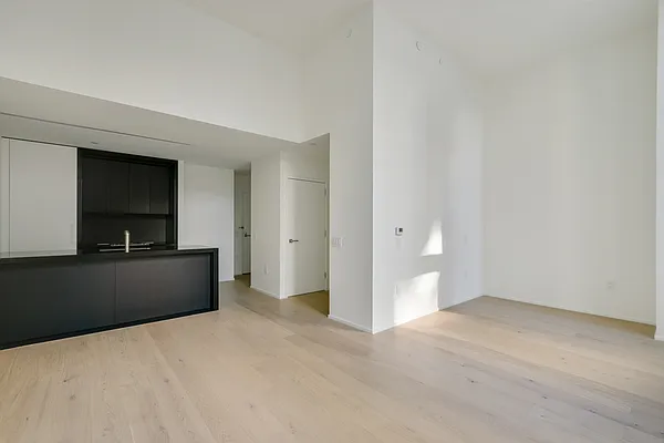 Rented by Compass | media 19