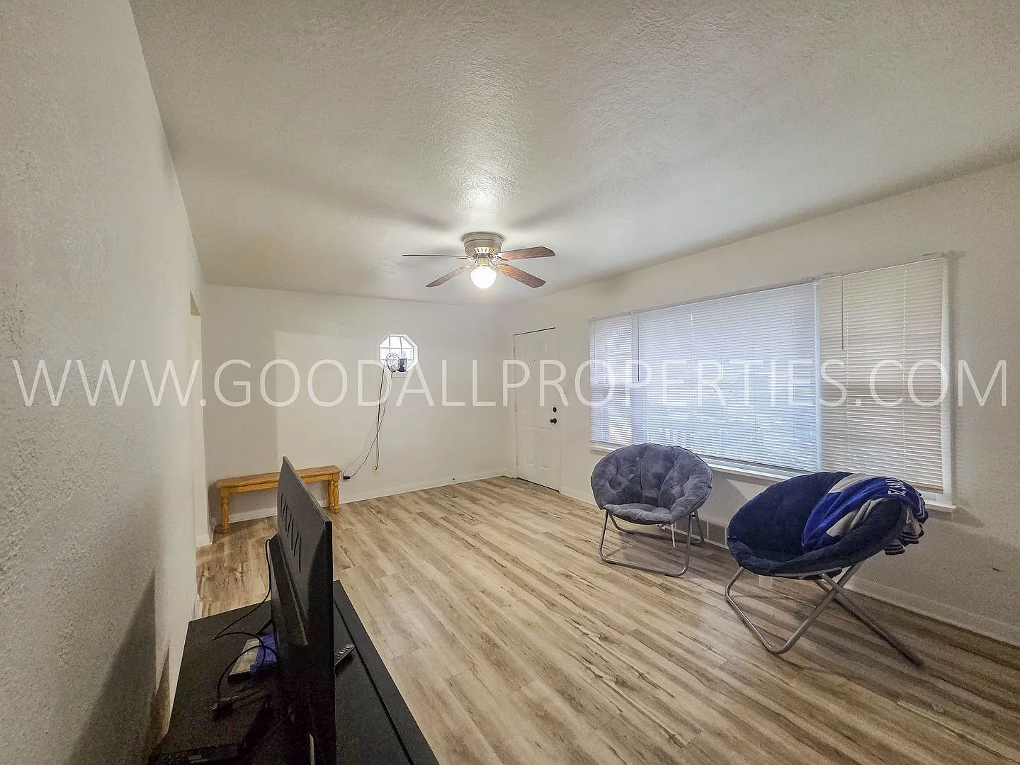 2 Bedroom South Des Moines Home | Full Basement + Large Yard | $1,345 — Photo 4