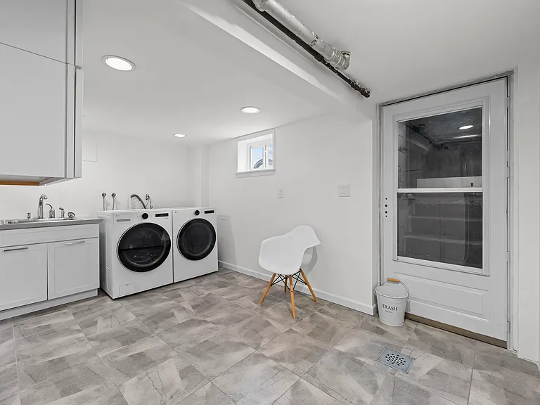 21-62 28th St #1 — Photo 30
