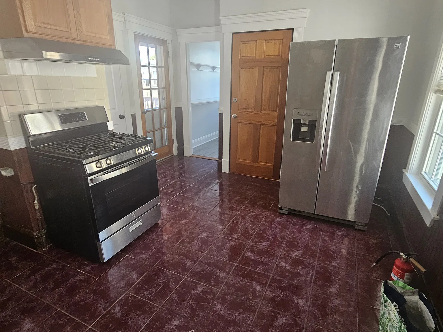 14 Gibson St — Photo 2