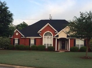 53 Live Oaks Dr, Millbrook, AL 36054