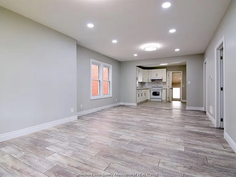 1076 Janette Ave #MAIN — Photo 3