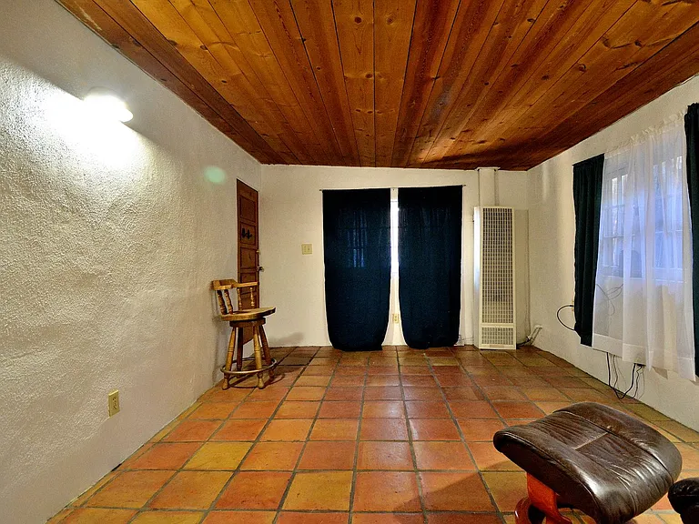 142 Duran St #3 — Photo 4