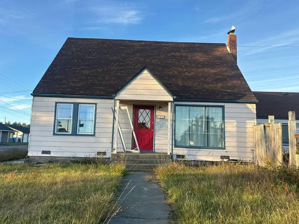 988 Cooper Ave, Crescent City, CA 95531