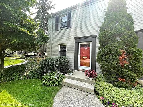 1704 Graefield Rd Photo 1