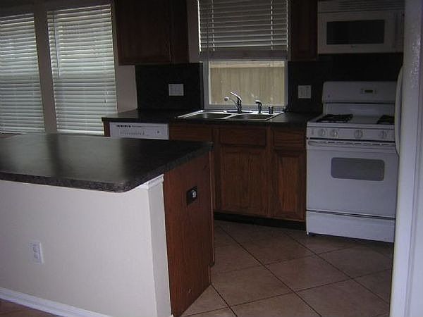 1st image of 9311 Sunlit Park Dr