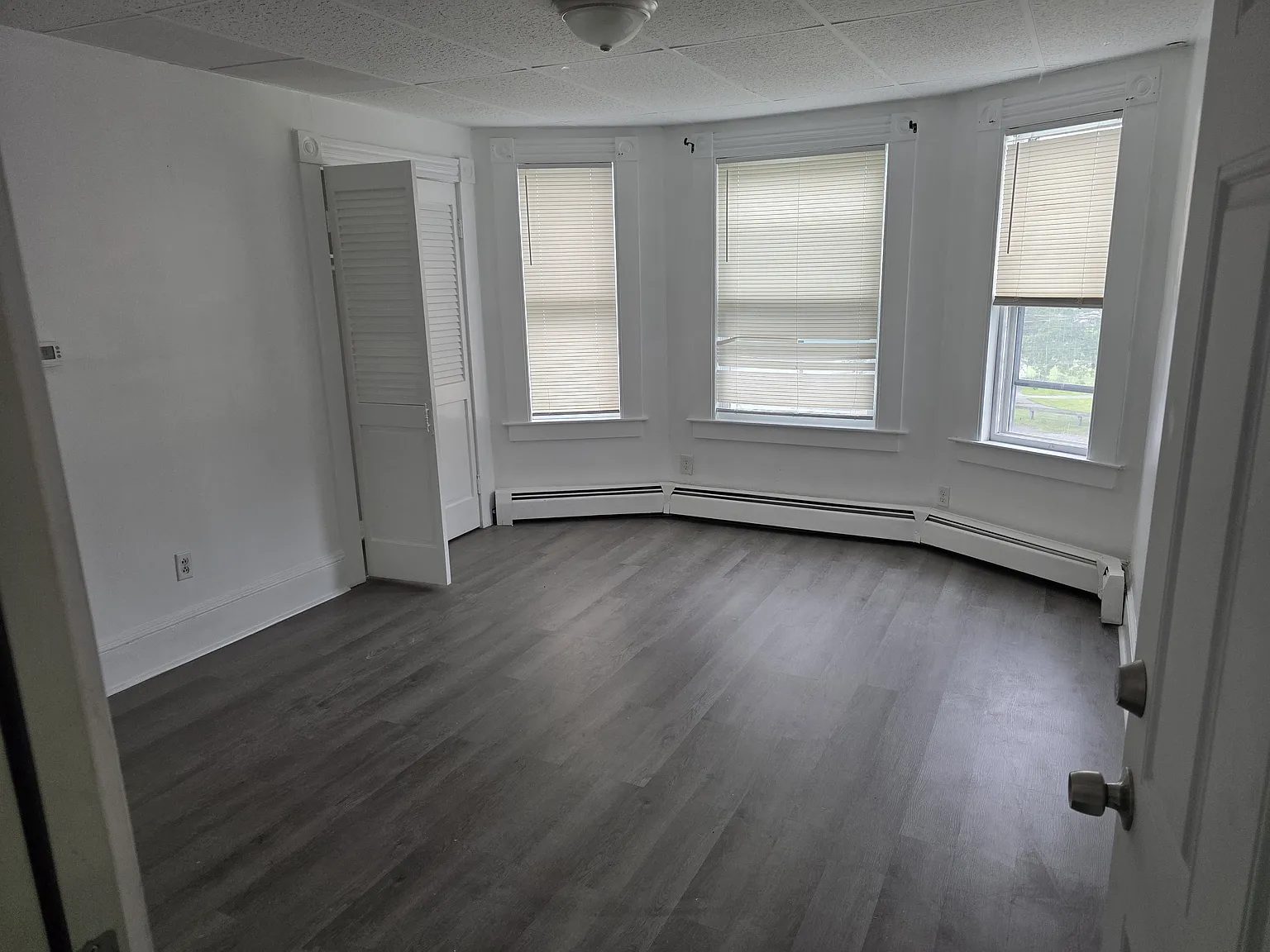3 bed, $2,800 — Photo 1