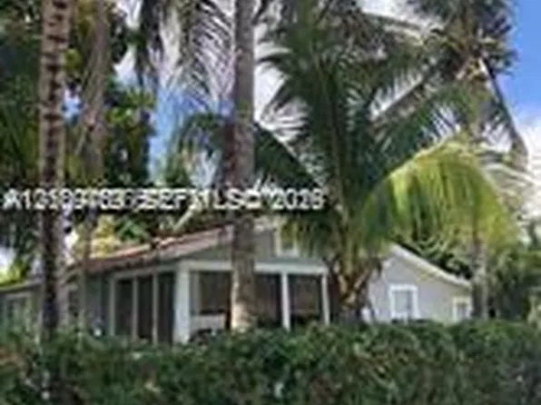 390 NE 164th Ter, Miami, FL 33162