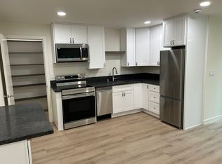 22419 Chase St, Canoga Park, CA 91304