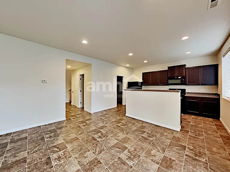 370 Lolo Trail Ave — Photo 6