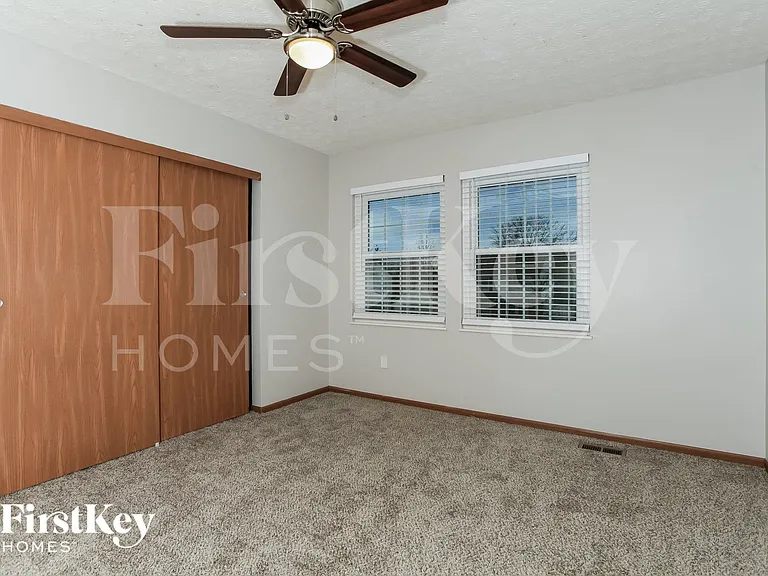 2561 Windflower Rd E — Photo 12