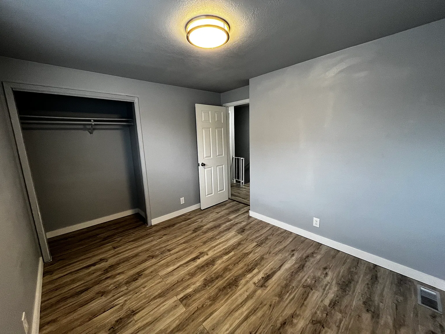 2 bed, 1.5 bath, 975 sqft, $1,325 — Photo 4