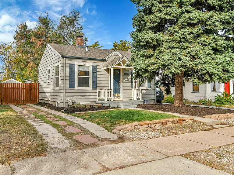 2245 S Franklin St — Photo 2