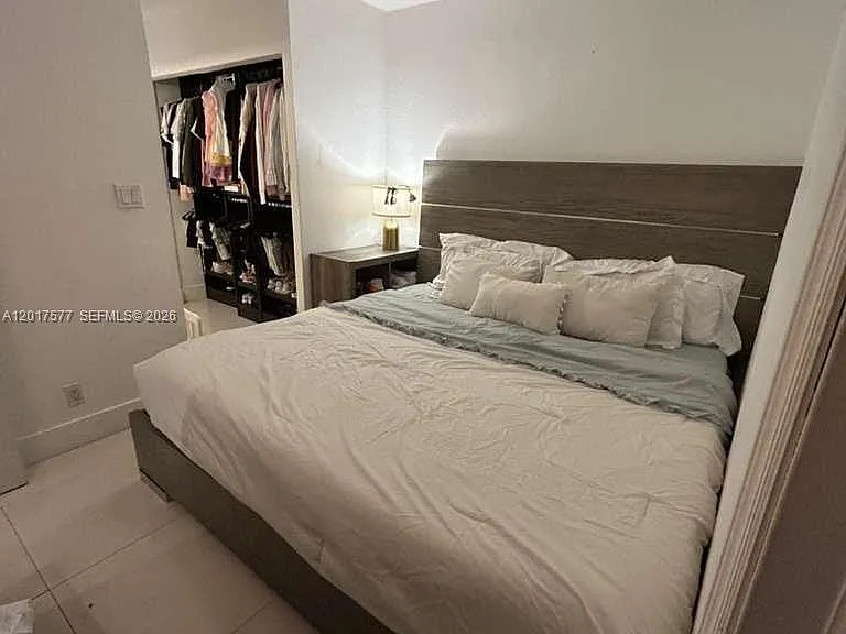 2903 N Miami Beach Blvd #906 — Photo 12