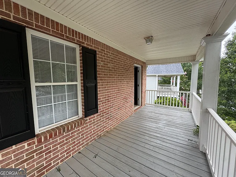 223 Milford Dr — Photo 5