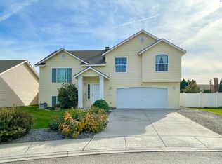 7824 White Bluff Ct, Pasco, WA